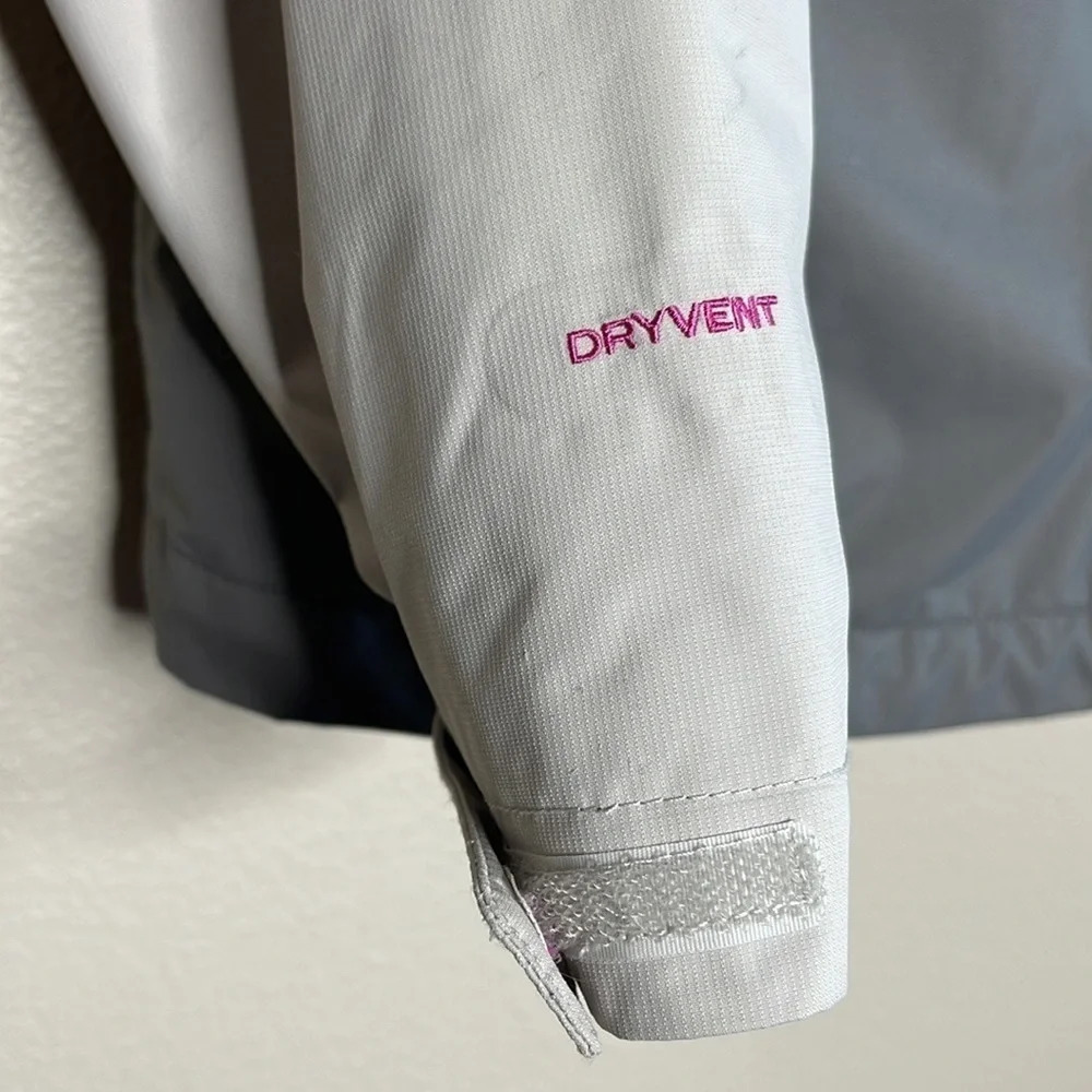 The North Face Dryvent Pink/ Gray Women’s Jacket - Picture 5 of 12